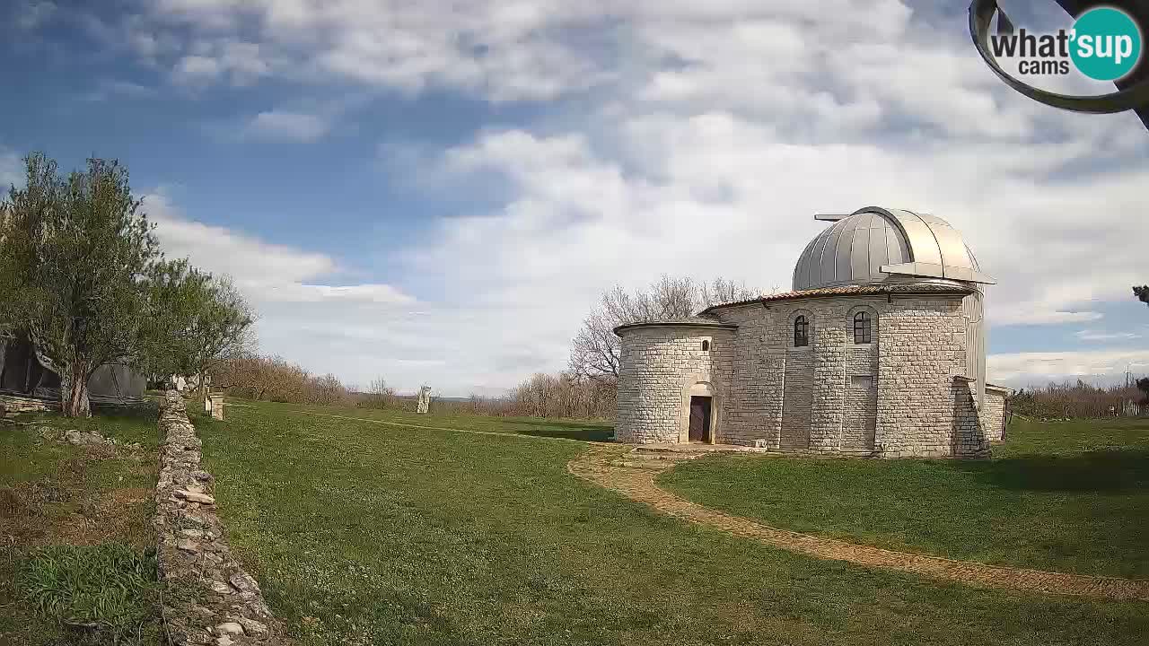 Višnjanska opservatorijska web kamera: Zavirite u svemir s poluotoka Istre, Hrvatska