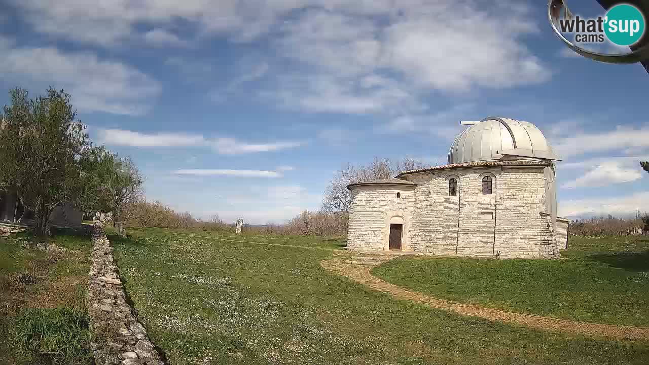 Višnjanska opservatorijska web kamera: Zavirite u svemir s poluotoka Istre, Hrvatska