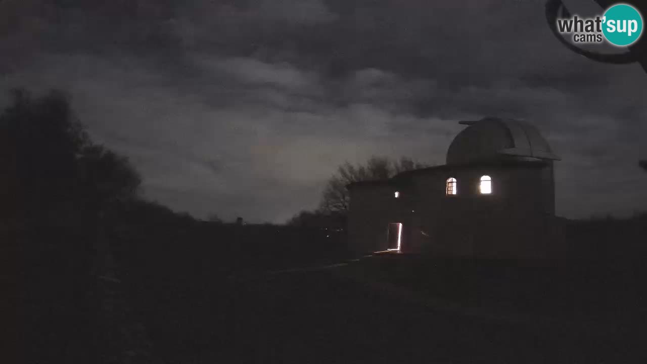 Višnjanska opservatorijska web kamera: Zavirite u svemir s poluotoka Istre, Hrvatska