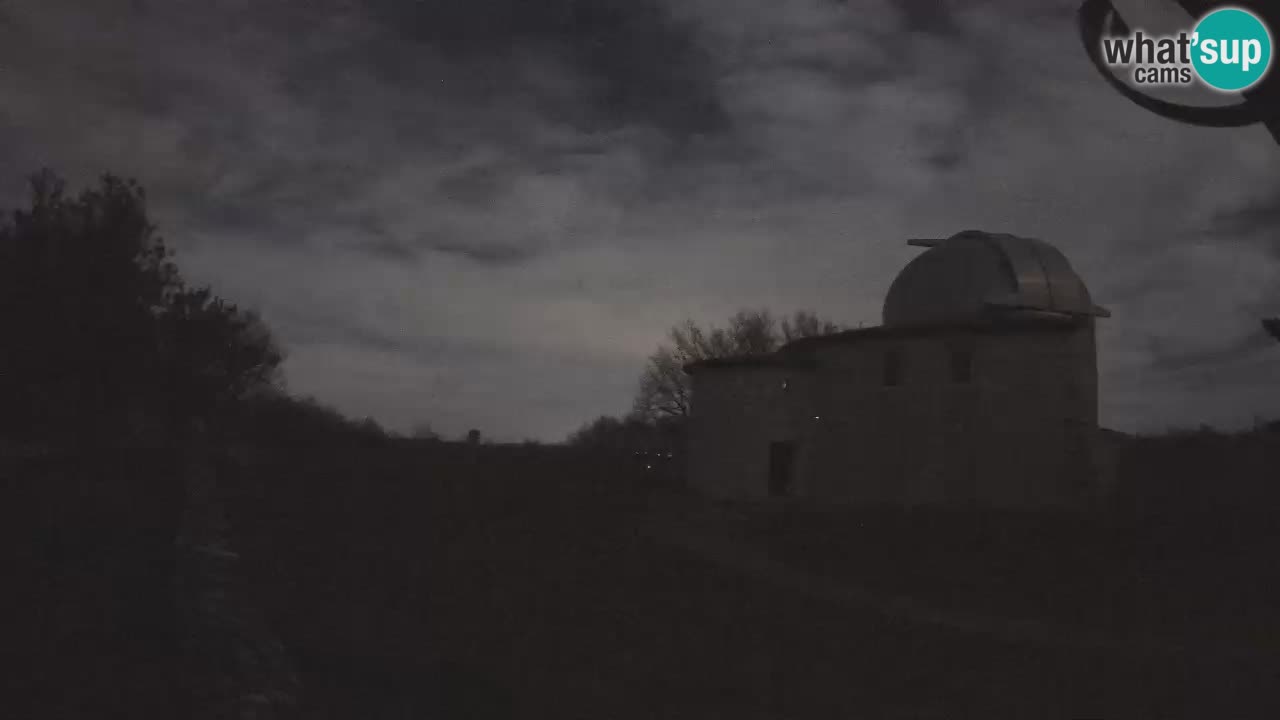 Višnjanska observatorijska spletna kamera: Opazujte vesolje iz Istre, Hrvaška