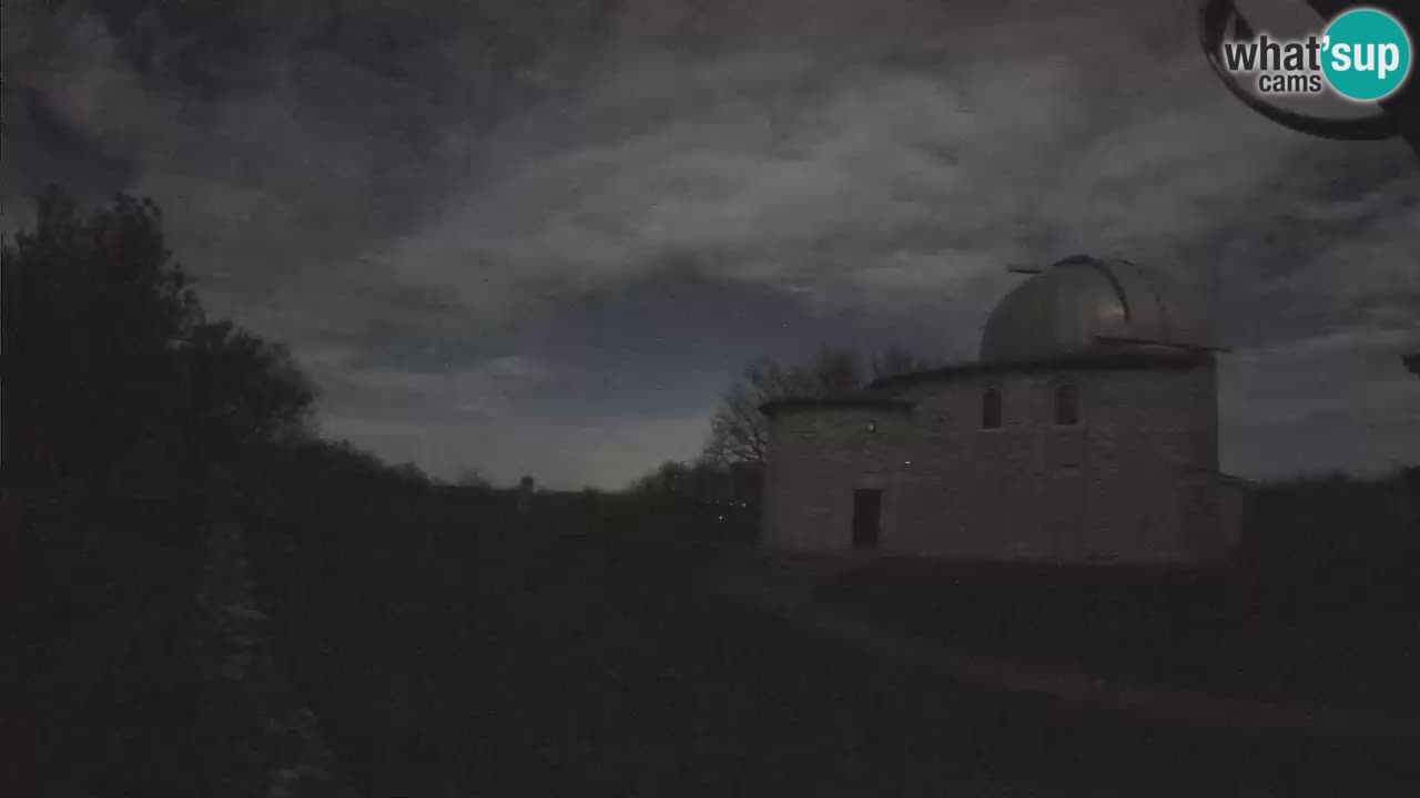 Višnjanska observatorijska spletna kamera: Opazujte vesolje iz Istre, Hrvaška