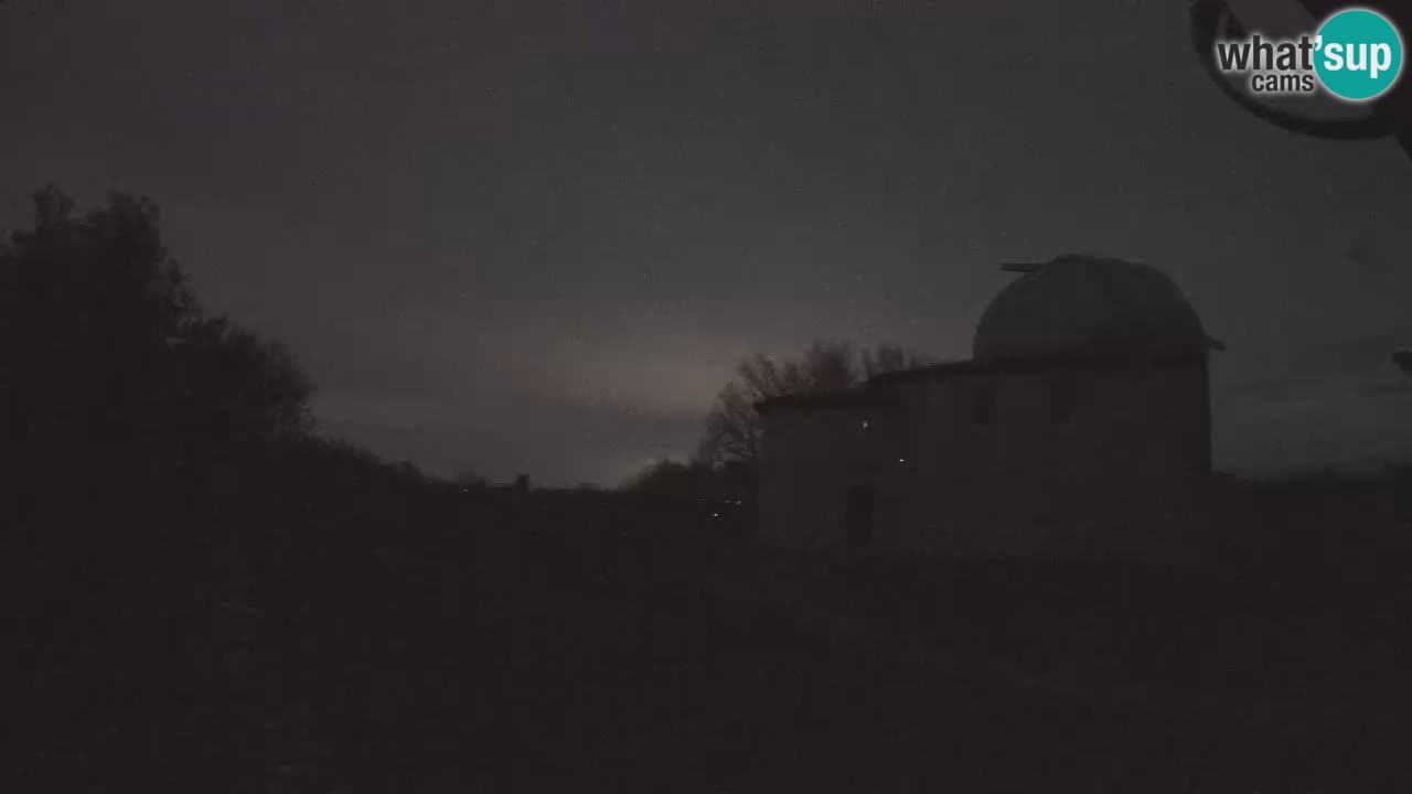 Višnjanska opservatorijska web kamera: Zavirite u svemir s poluotoka Istre, Hrvatska