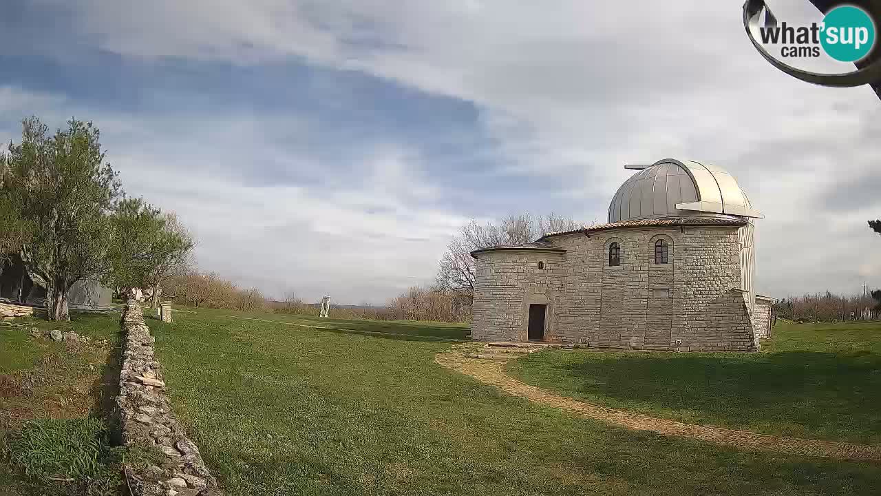 Višnjan Observatory Webcam: Gaze into the Cosmos from Istria, Croatia
