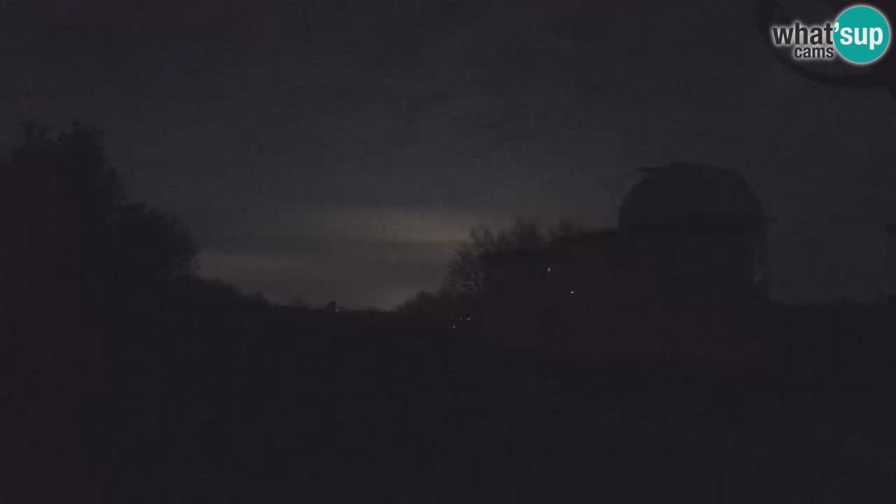 Višnjan Observatory Webcam: Gaze into the Cosmos from Istria, Croatia
