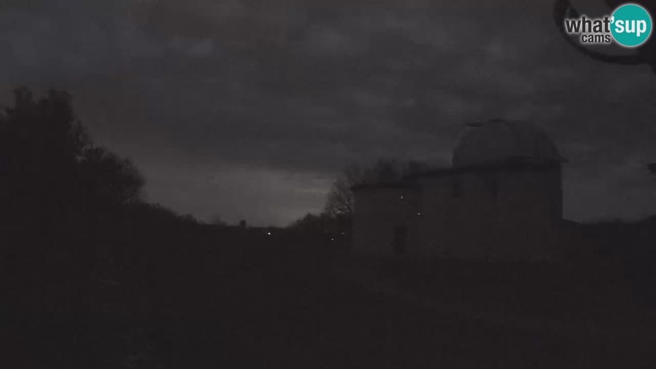 Webcam de l’Observatoire de Višnjan: Plongez dans le cosmos depuis l’Istrie, Croatie