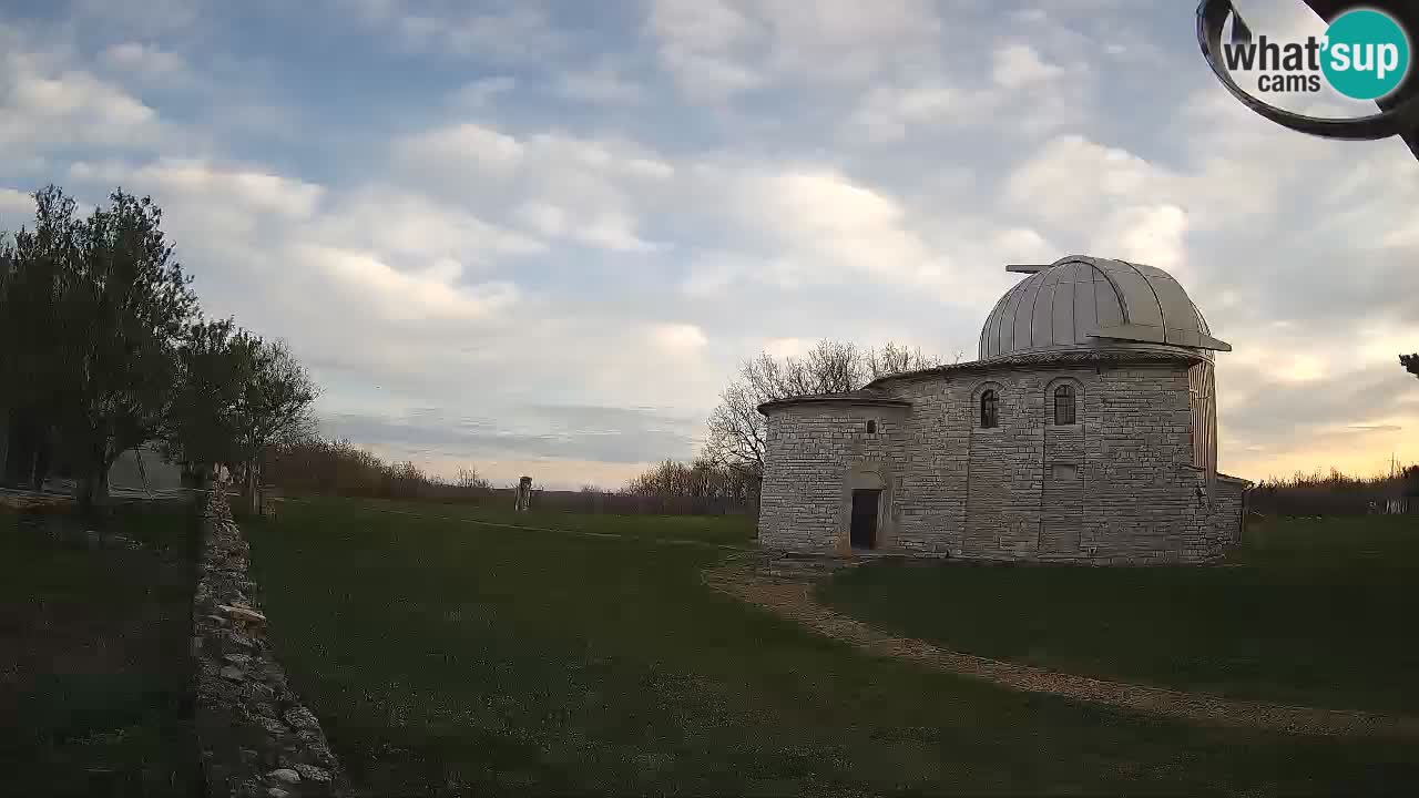 Webcam de l’Observatoire de Višnjan: Plongez dans le cosmos depuis l’Istrie, Croatie