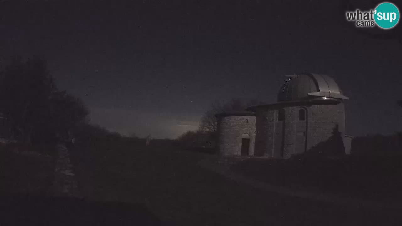 Višnjan Observatory Webcam: Gaze into the Cosmos from Istria, Croatia