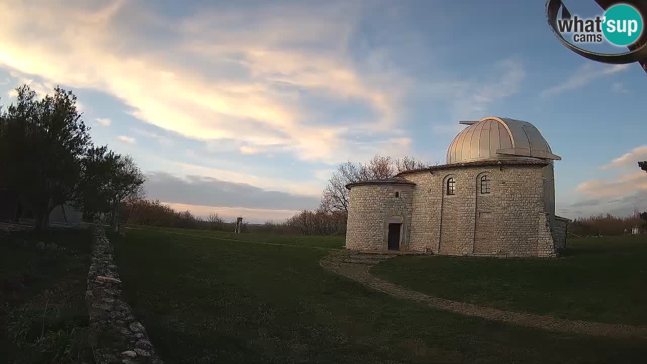 Višnjanska opservatorijska web kamera: Zavirite u svemir s poluotoka Istre, Hrvatska