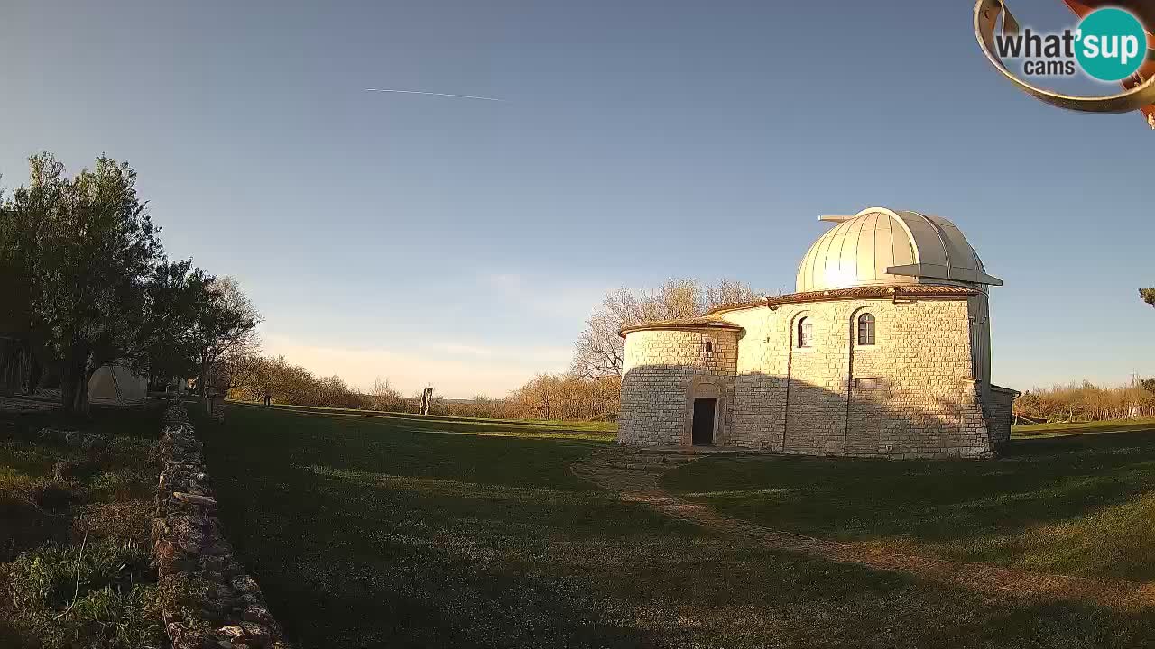 Višnjan Observatory Webcam: Gaze into the Cosmos from Istria, Croatia