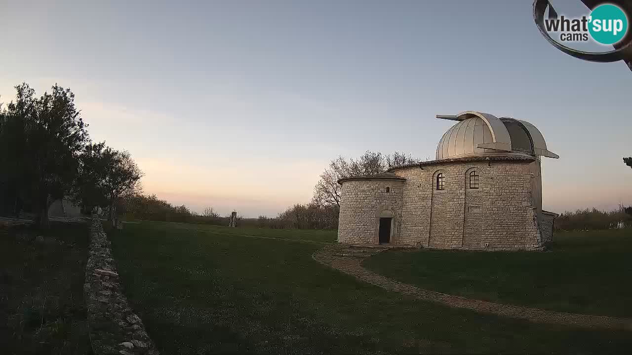 Višnjanska opservatorijska web kamera: Zavirite u svemir s poluotoka Istre, Hrvatska