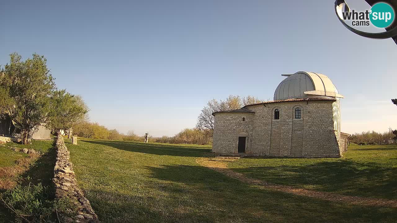 Višnjan Observatory Webcam: Gaze into the Cosmos from Istria, Croatia