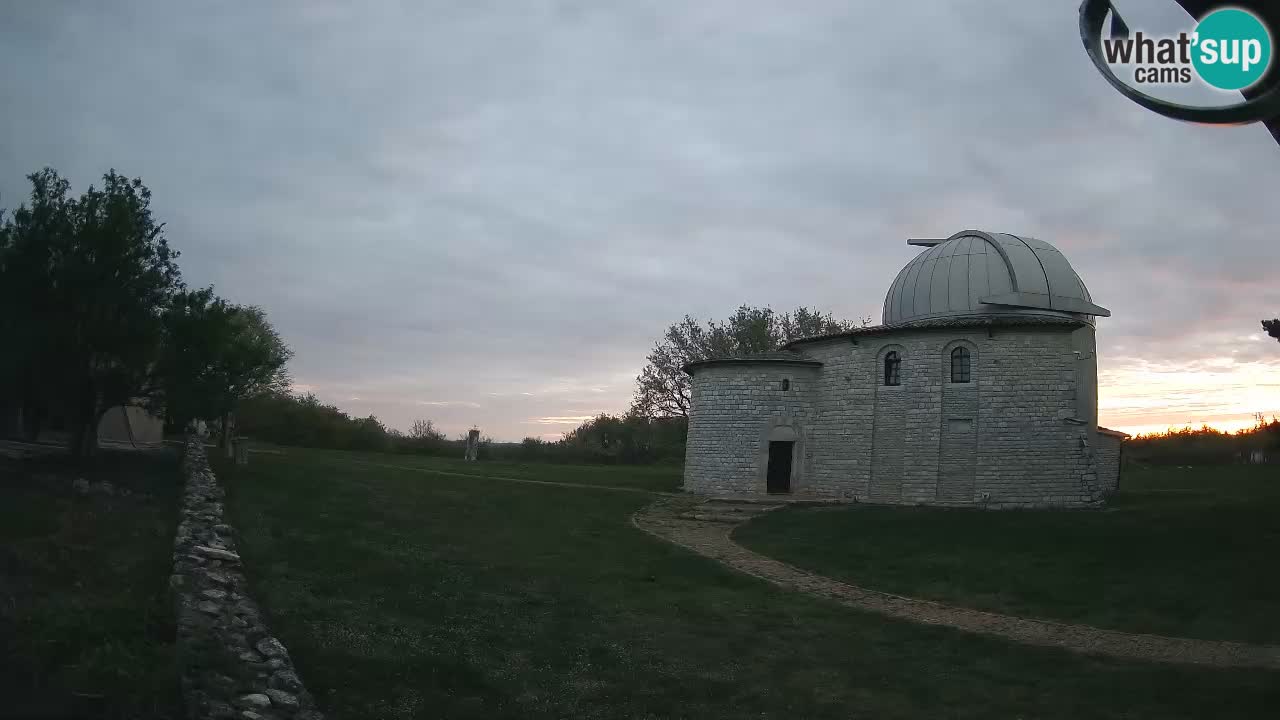 Webcam de l’Observatoire de Višnjan: Plongez dans le cosmos depuis l’Istrie, Croatie