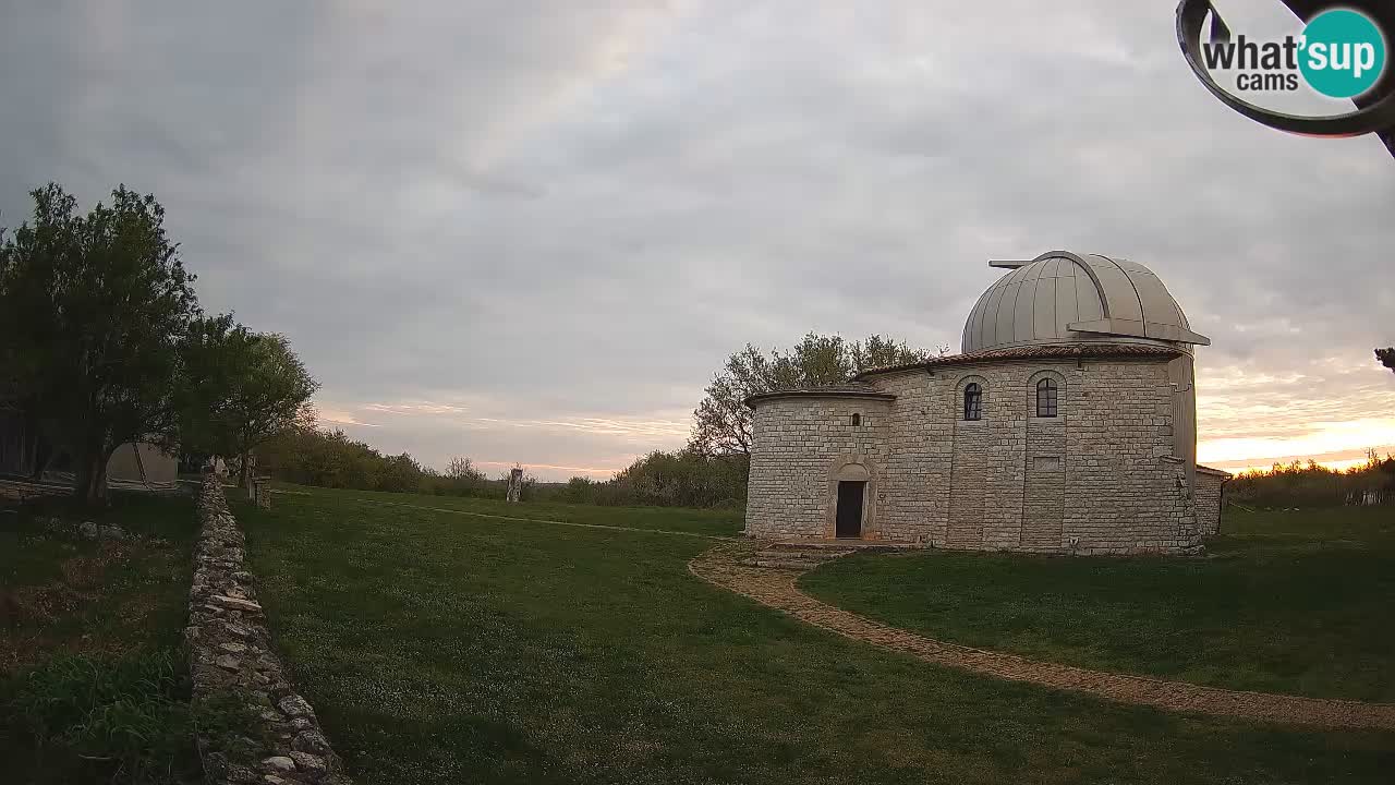 Višnjan Observatory Webcam: Gaze into the Cosmos from Istria, Croatia