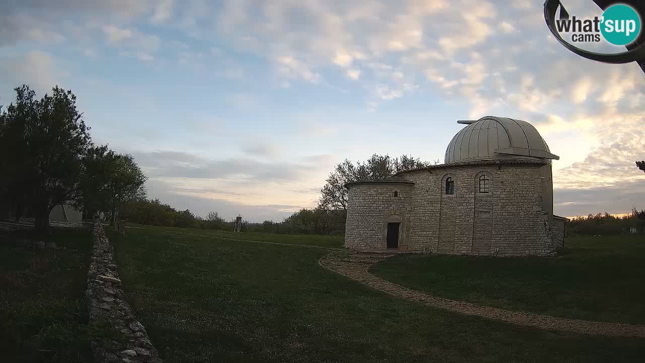 Višnjanska observatorijska spletna kamera: Opazujte vesolje iz Istre, Hrvaška