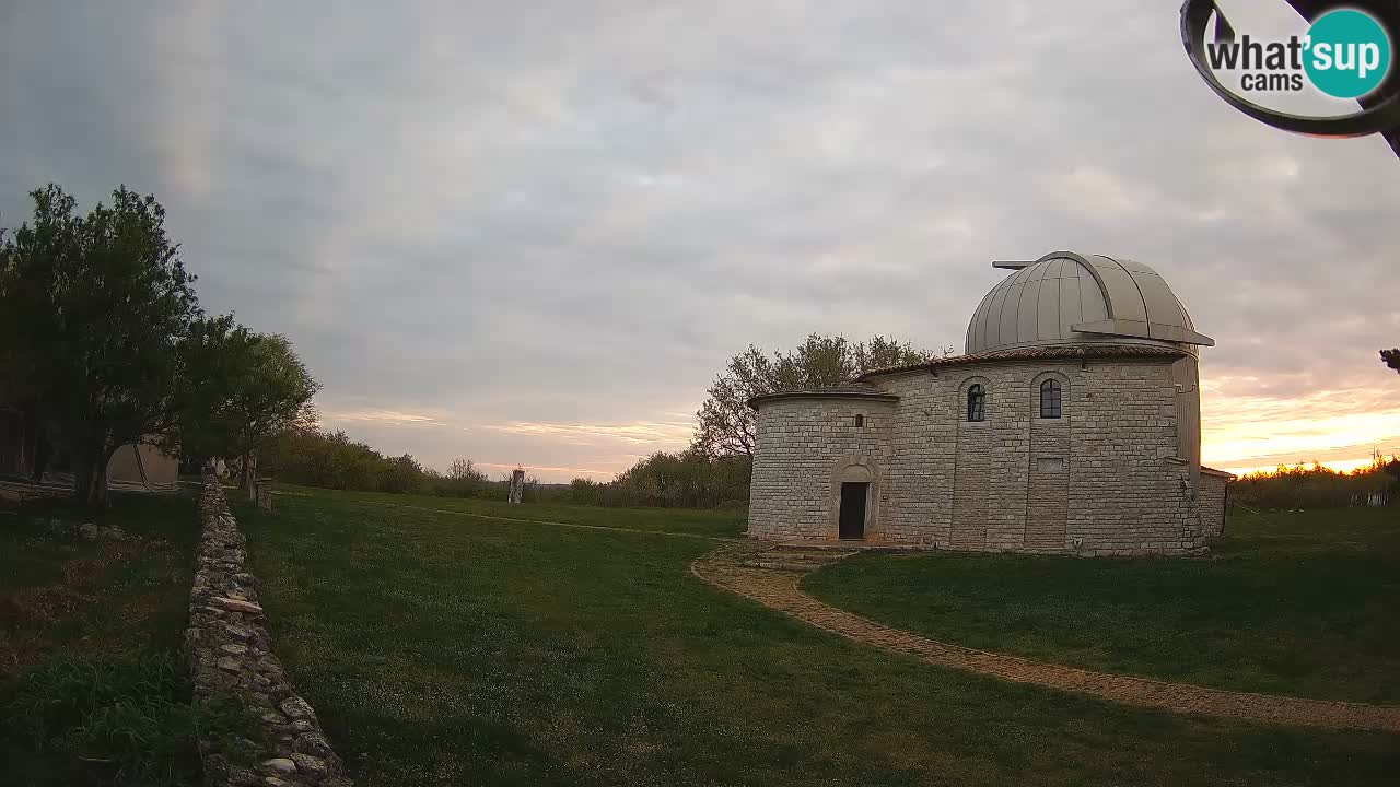 Višnjan Observatory Webcam: Gaze into the Cosmos from Istria, Croatia