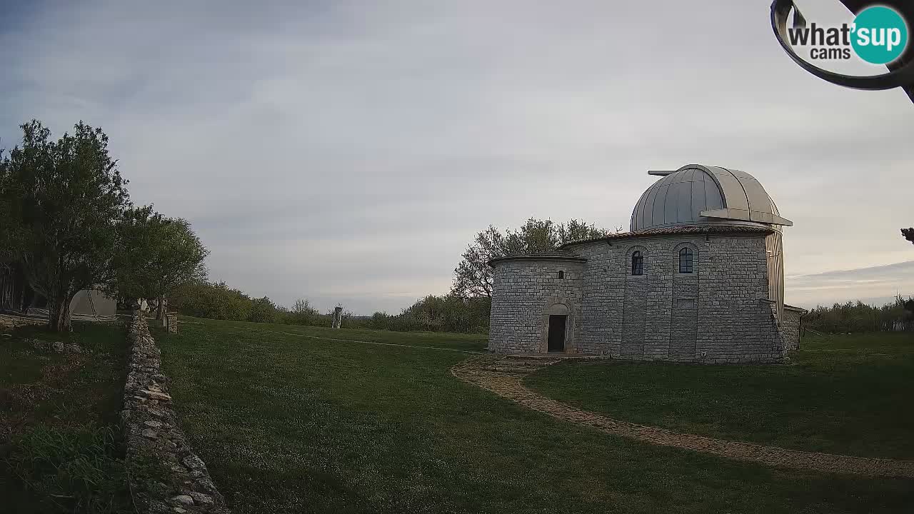Višnjanska observatorijska spletna kamera: Opazujte vesolje iz Istre, Hrvaška