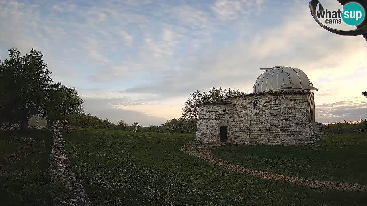 Višnjanska observatorijska spletna kamera: Opazujte vesolje iz Istre, Hrvaška