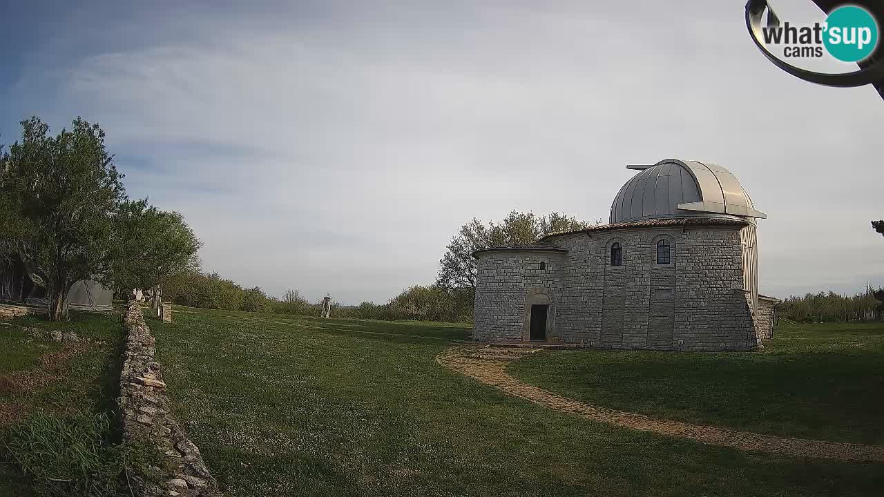 Višnjan Observatory Webcam: Gaze into the Cosmos from Istria, Croatia