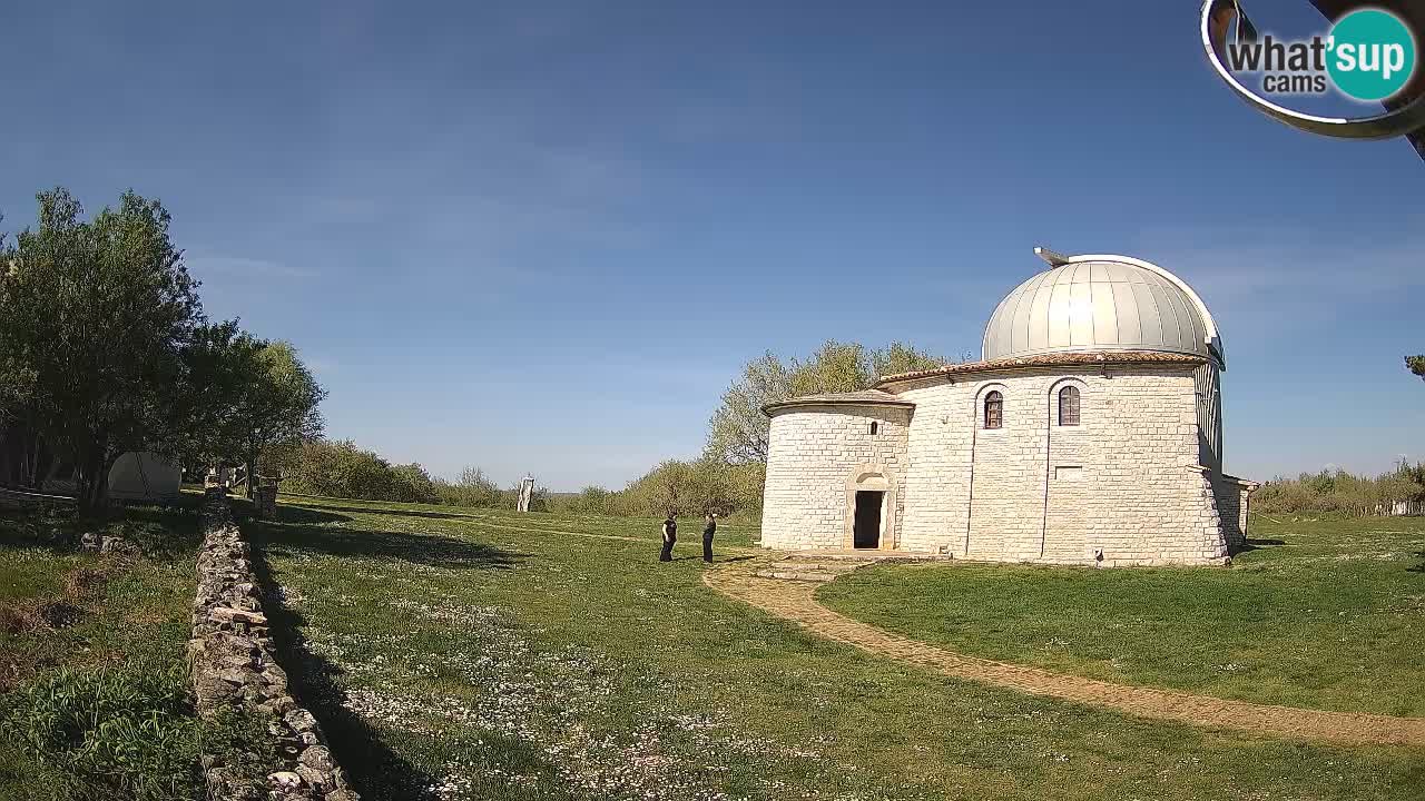 Višnjan Observatory Webcam: Gaze into the Cosmos from Istria, Croatia