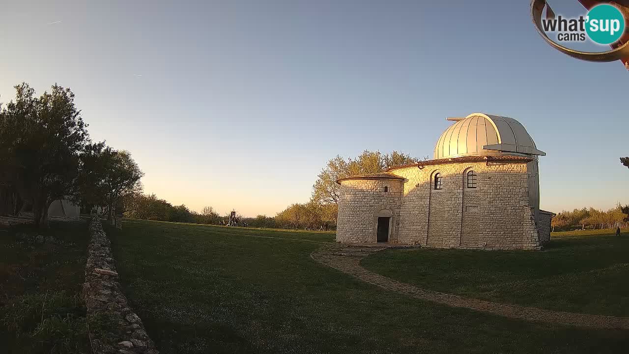 Webcam de l’Observatoire de Višnjan: Plongez dans le cosmos depuis l’Istrie, Croatie