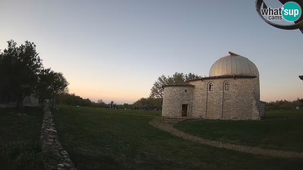 Višnjan Observatory Webcam: Gaze into the Cosmos from Istria, Croatia