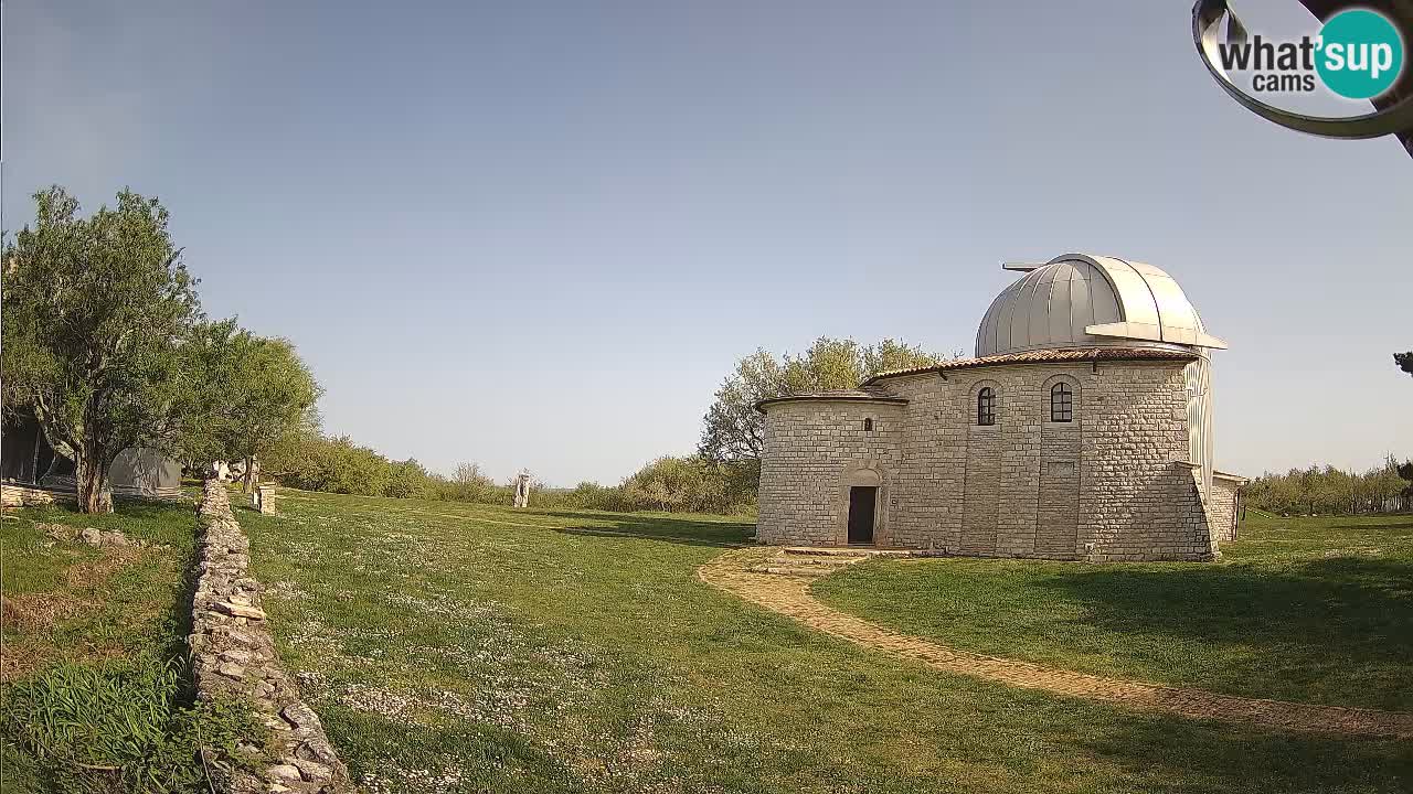 Višnjan Observatory Webcam: Gaze into the Cosmos from Istria, Croatia