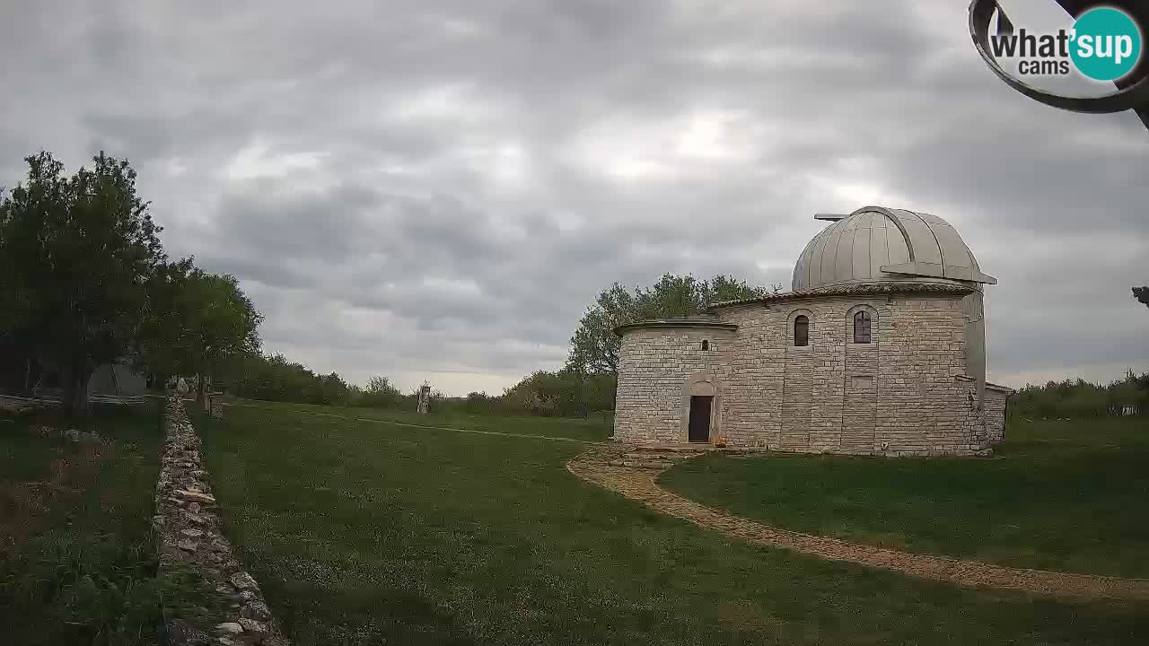 Višnjanska opservatorijska web kamera: Zavirite u svemir s poluotoka Istre, Hrvatska