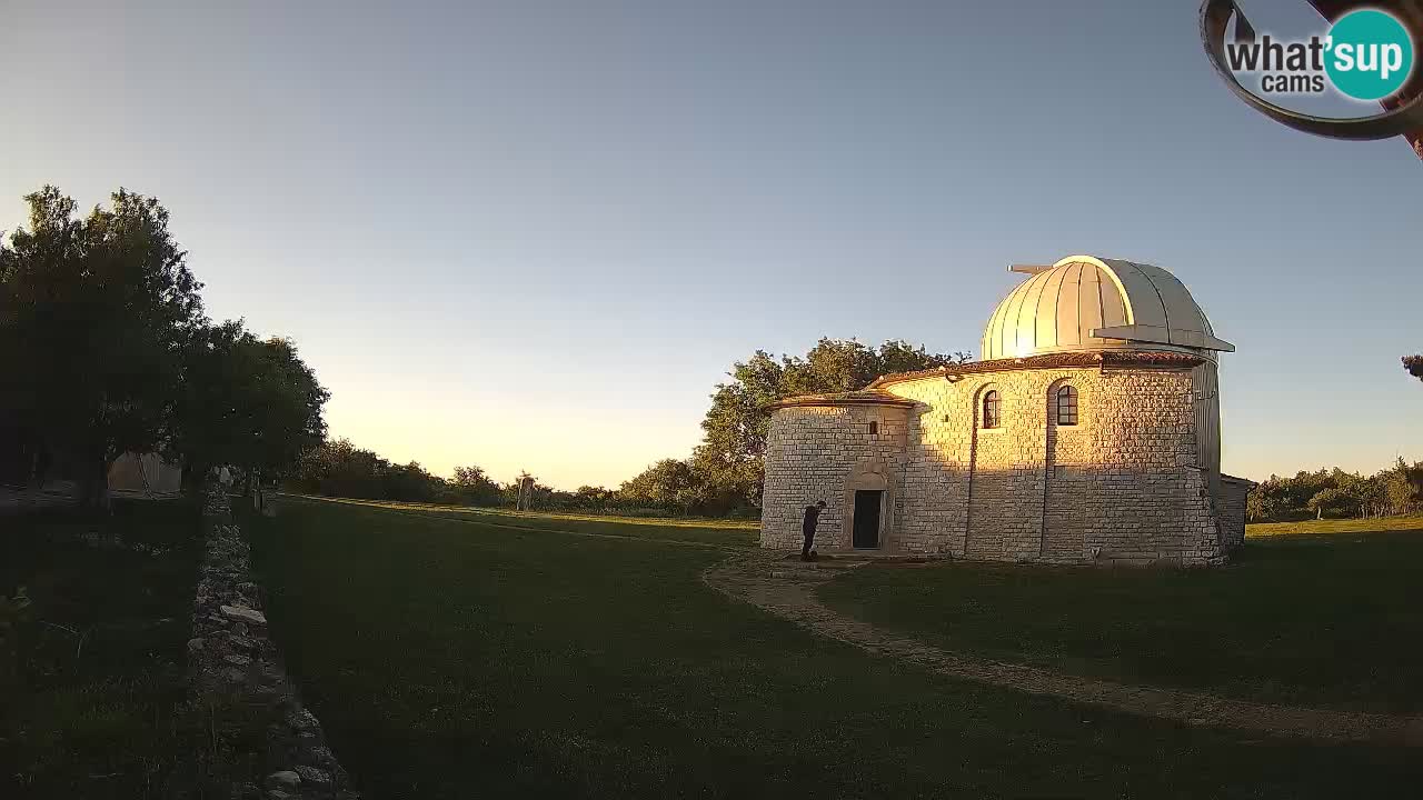 Višnjan Observatory Webcam: Gaze into the Cosmos from Istria, Croatia