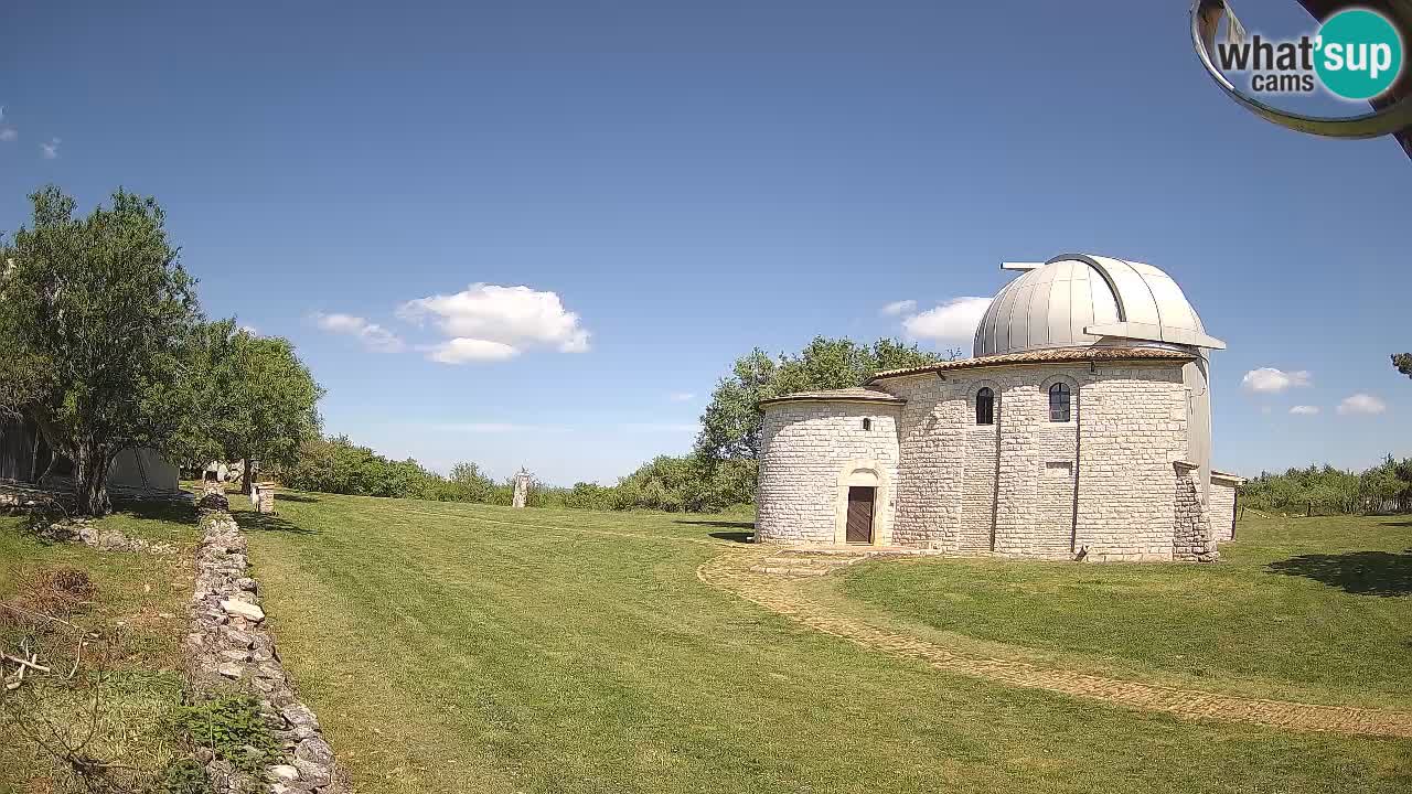 Višnjan Observatory Webcam: Gaze into the Cosmos from Istria, Croatia