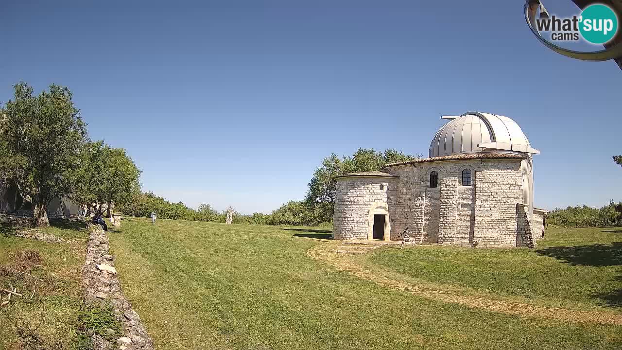 Višnjan Observatory Webcam: Gaze into the Cosmos from Istria, Croatia