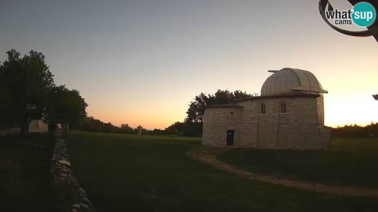 Webcam de l’Observatoire de Višnjan: Plongez dans le cosmos depuis l’Istrie, Croatie