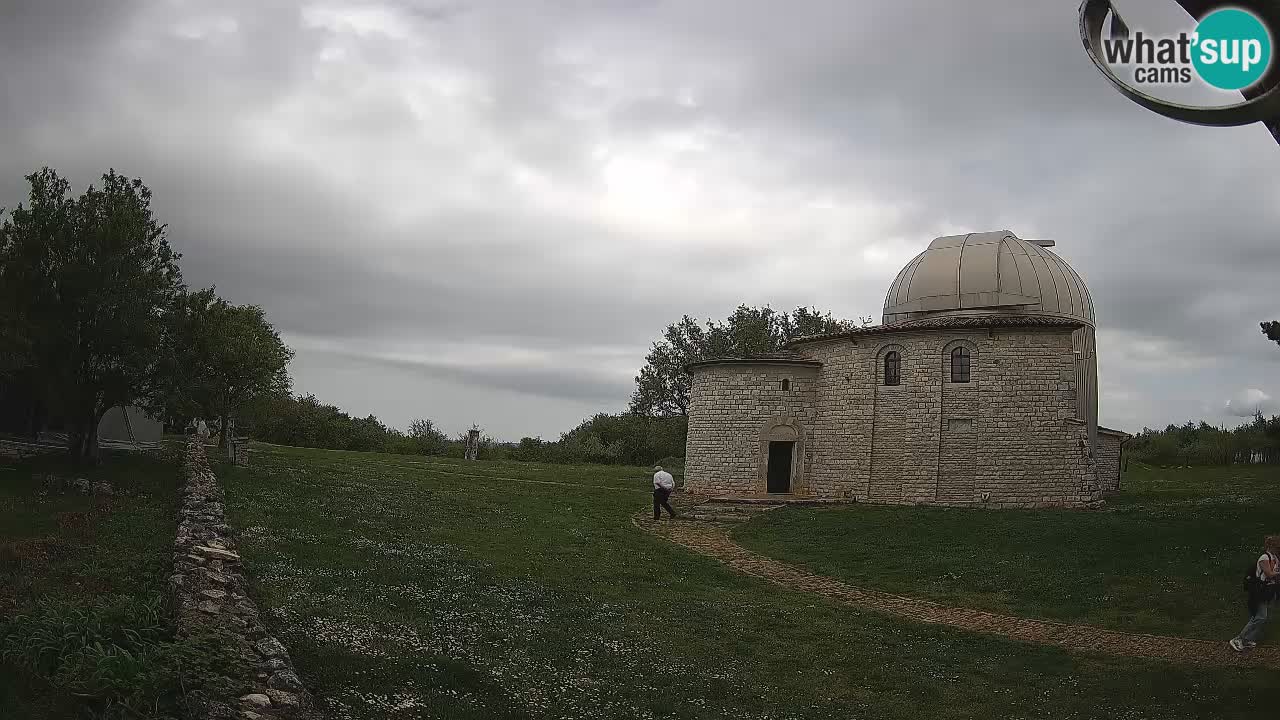 Višnjanska opservatorijska web kamera: Zavirite u svemir s poluotoka Istre, Hrvatska