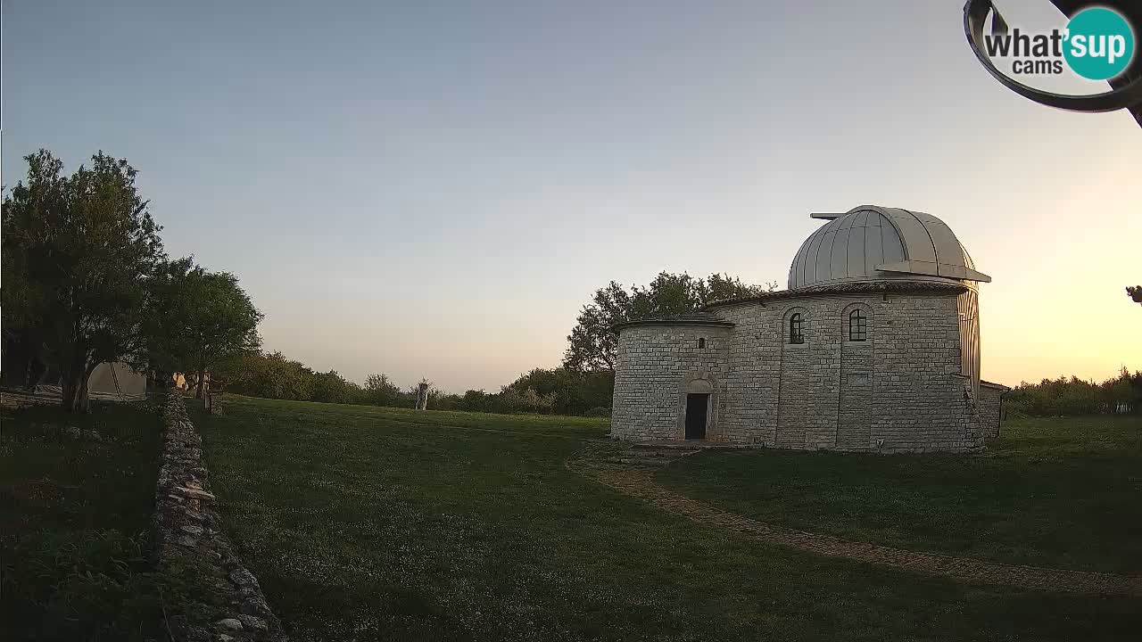 Višnjan Observatory Webcam: Gaze into the Cosmos from Istria, Croatia