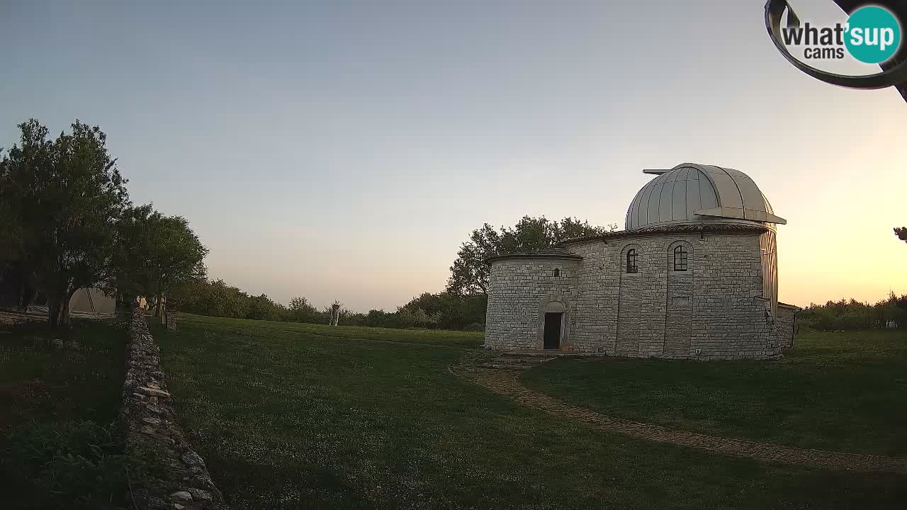 Višnjan Observatory Webcam: Gaze into the Cosmos from Istria, Croatia