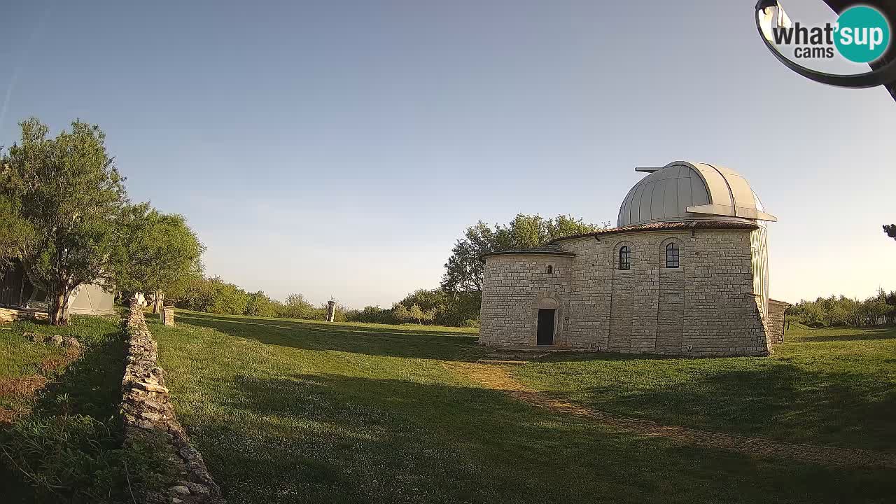 Višnjan Observatory Webcam: Gaze into the Cosmos from Istria, Croatia