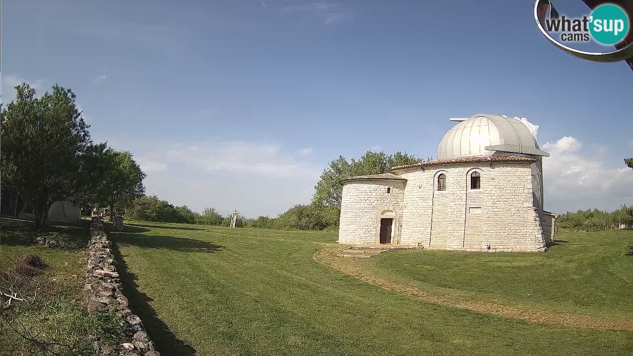 Višnjan Observatory Webcam: Gaze into the Cosmos from Istria, Croatia