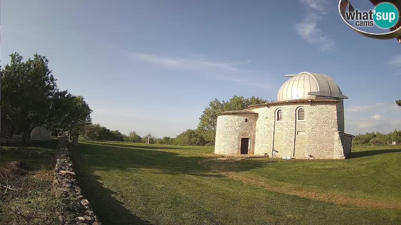 Višnjan Observatory Webcam: Gaze into the Cosmos from Istria, Croatia