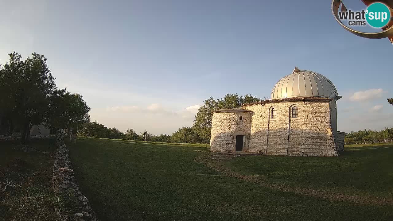 Višnjan Observatory Webcam: Gaze into the Cosmos from Istria, Croatia