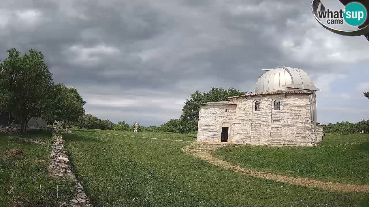 Višnjan Observatory Webcam: Gaze into the Cosmos from Istria, Croatia