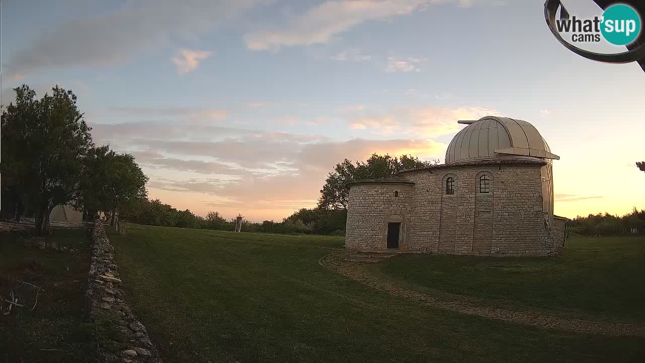 Višnjan Observatory Webcam: Gaze into the Cosmos from Istria, Croatia