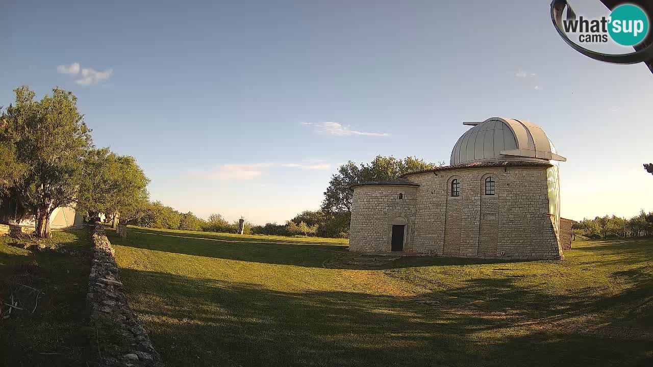 Višnjanska opservatorijska web kamera: Zavirite u svemir s poluotoka Istre, Hrvatska