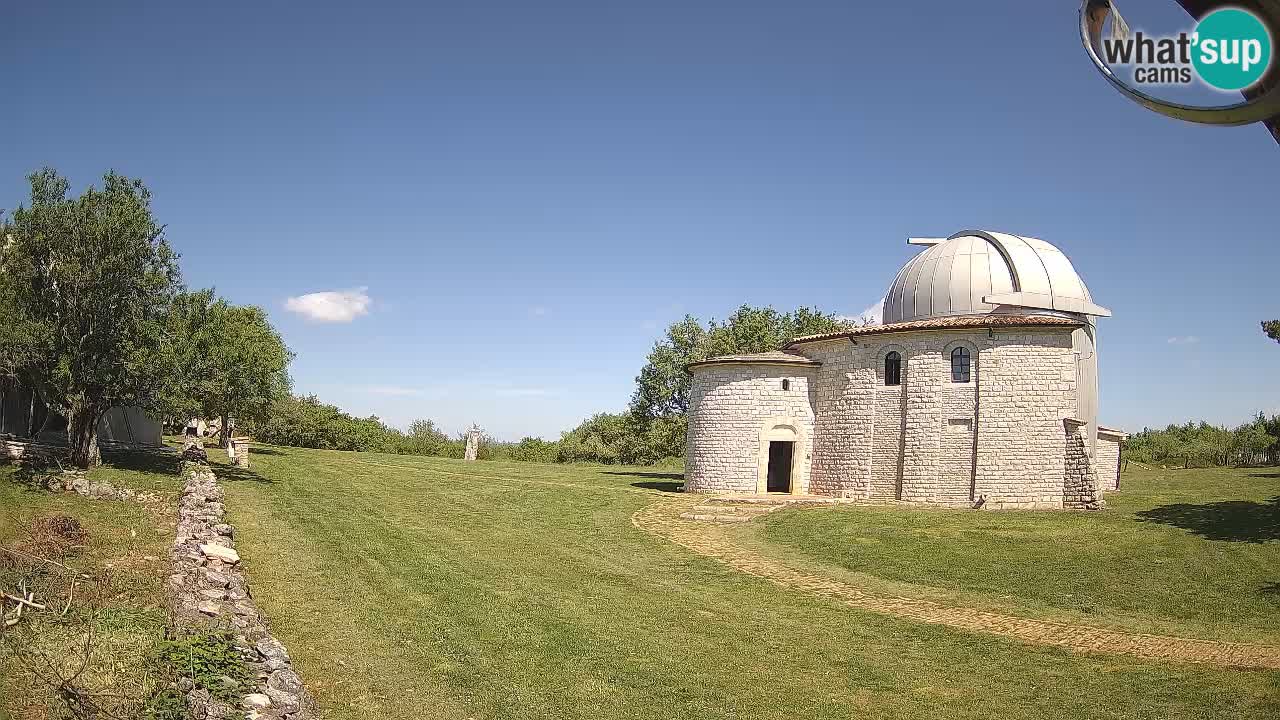 Webcam de l’Observatoire de Višnjan: Plongez dans le cosmos depuis l’Istrie, Croatie