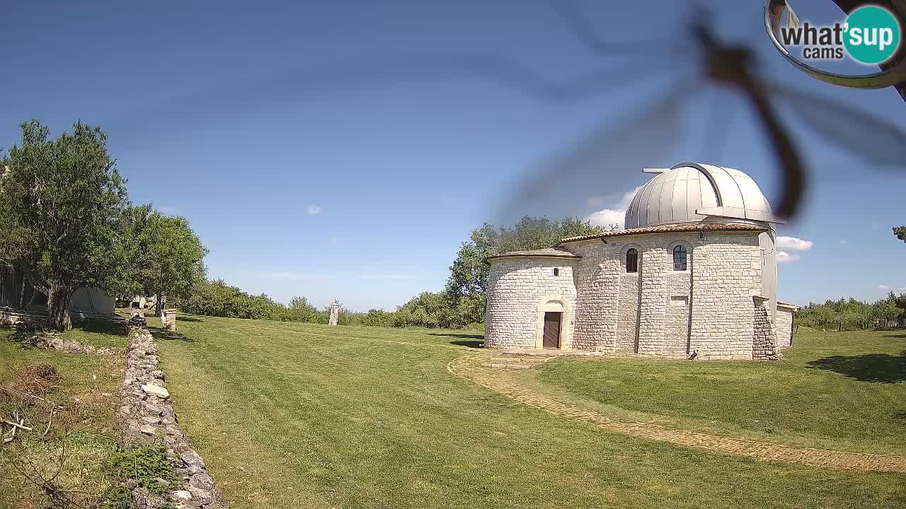 Višnjan Observatory Webcam: Gaze into the Cosmos from Istria, Croatia