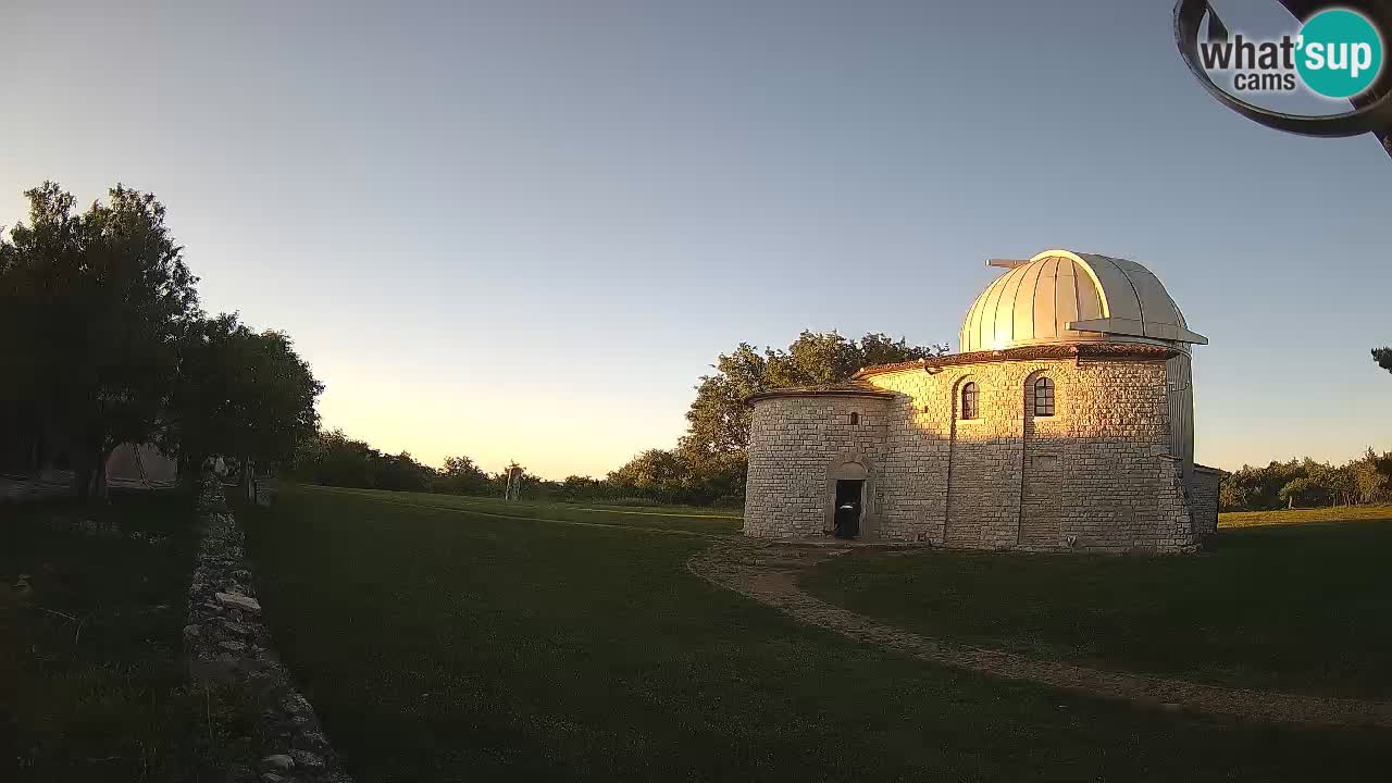 Višnjan Observatory Webcam: Gaze into the Cosmos from Istria, Croatia