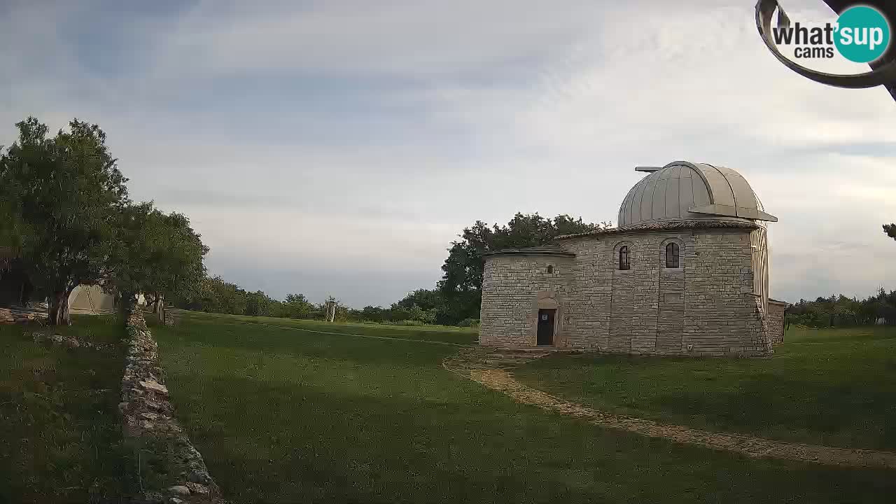 Višnjanska opservatorijska web kamera: Zavirite u svemir s poluotoka Istre, Hrvatska