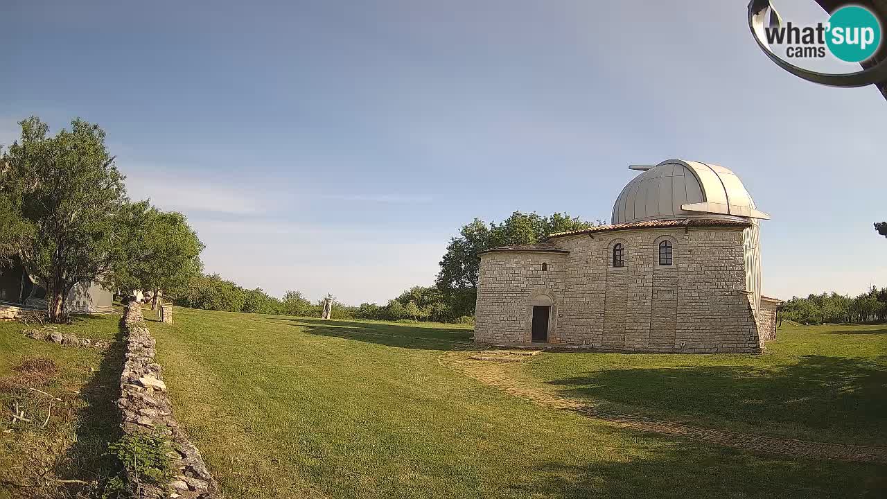 Višnjan Observatory Webcam: Gaze into the Cosmos from Istria, Croatia