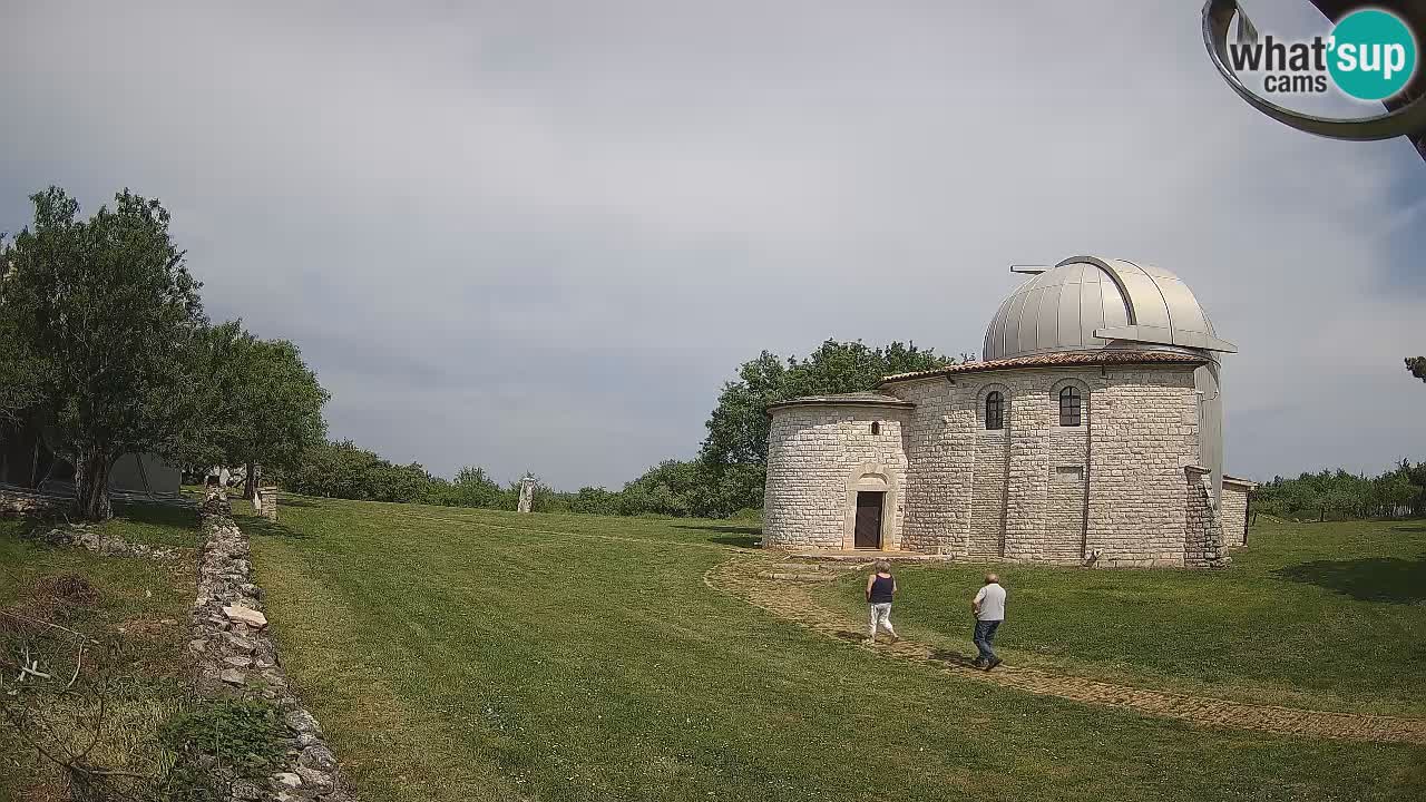 Višnjan Observatory Webcam: Gaze into the Cosmos from Istria, Croatia