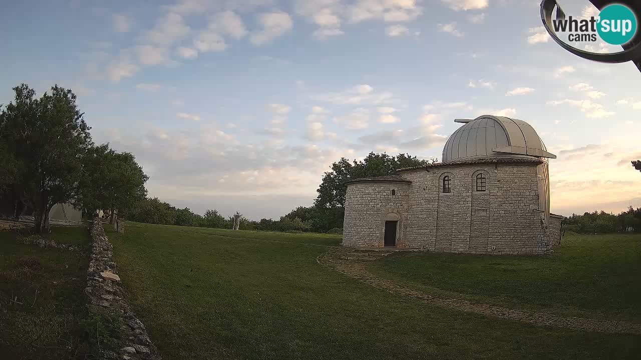 Višnjan Observatory Webcam: Gaze into the Cosmos from Istria, Croatia