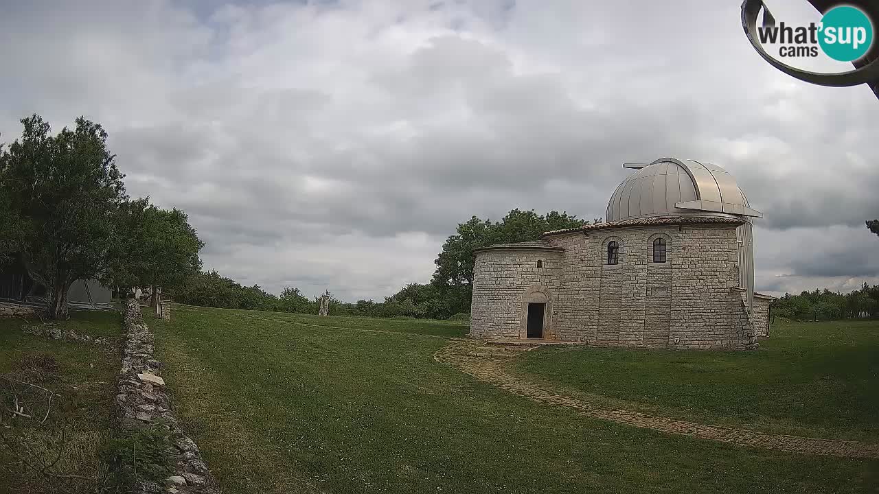 Višnjan Observatory Webcam: Gaze into the Cosmos from Istria, Croatia