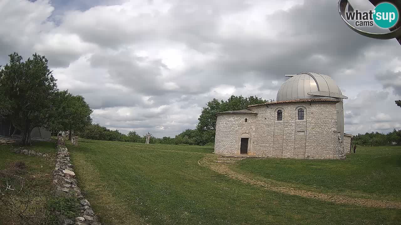 Višnjan Observatory Webcam: Gaze into the Cosmos from Istria, Croatia